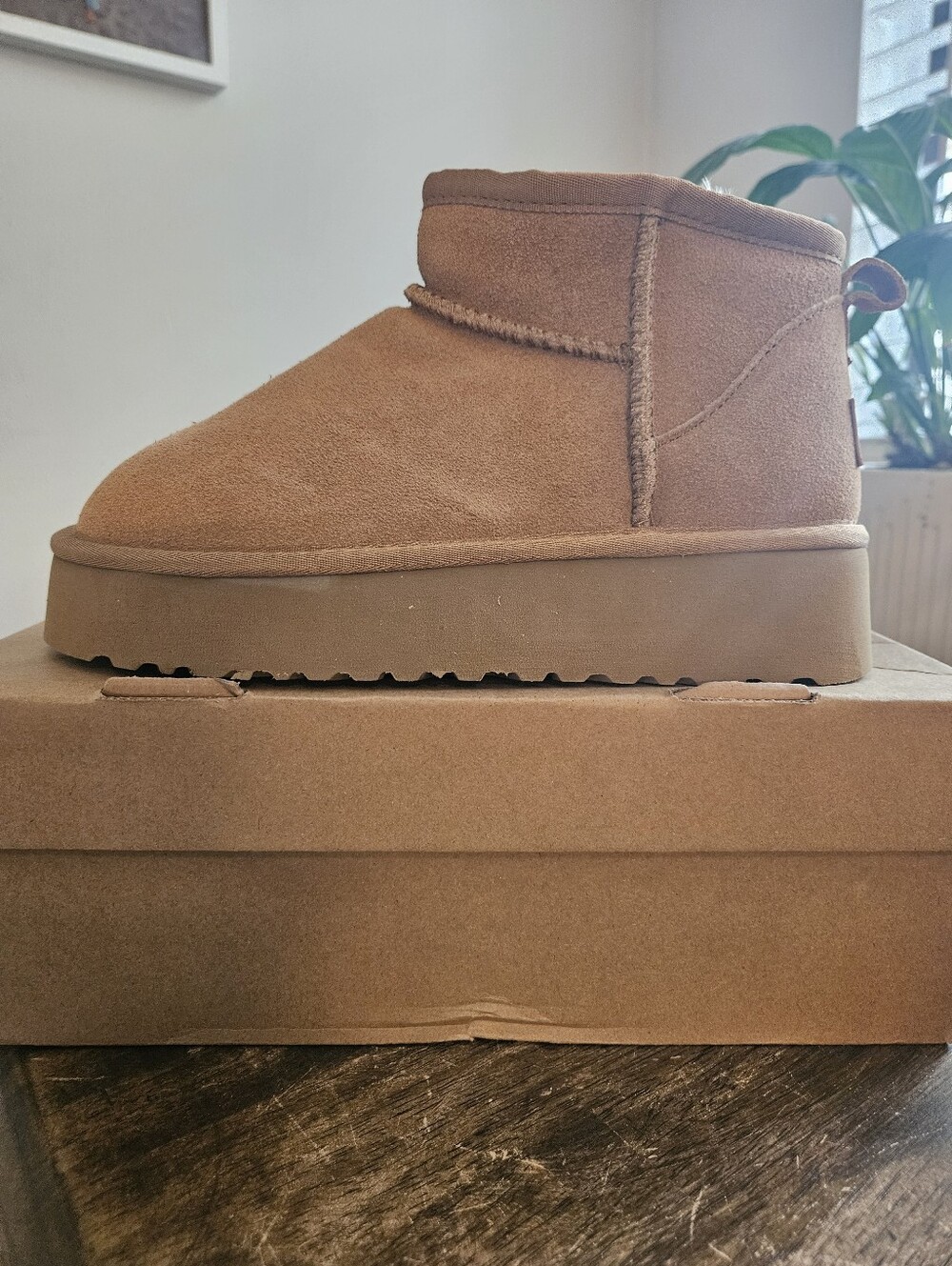 UGG Classic Ultra Mini Platform boots Size 7